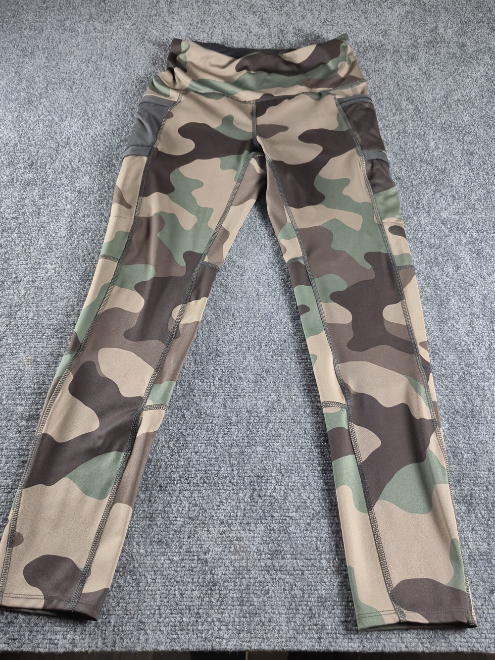 Columbia Womens Omni Shield Camo Skinny Leg Compression Leggings Size Small